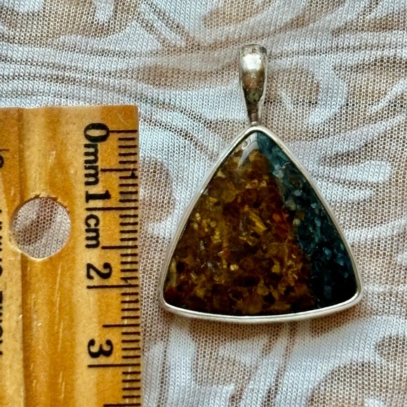 Stunning brown triangular Peruvian Opal silver pendant - Picture 1 of 3